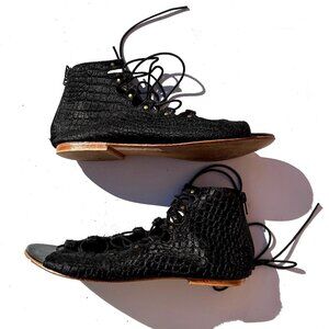 Women’s Matisse Exotic Lace-Up Calf Sandal, Snakeskin Pattern, Black Size 8 ½